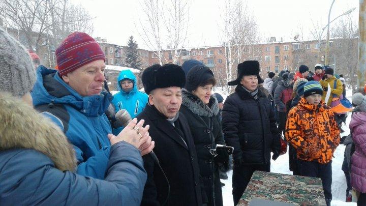 Городские соревнования по хоккею.